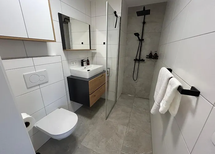 Πανσιόν Alpinum Χάλστατ