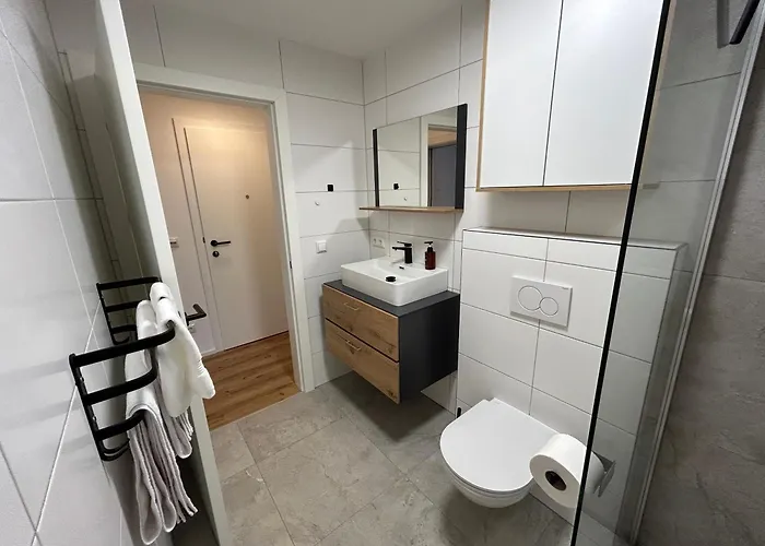 Πανσιόν Alpinum Χάλστατ